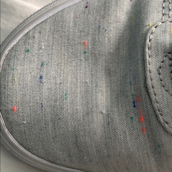 Vans - Picture 2 of 3